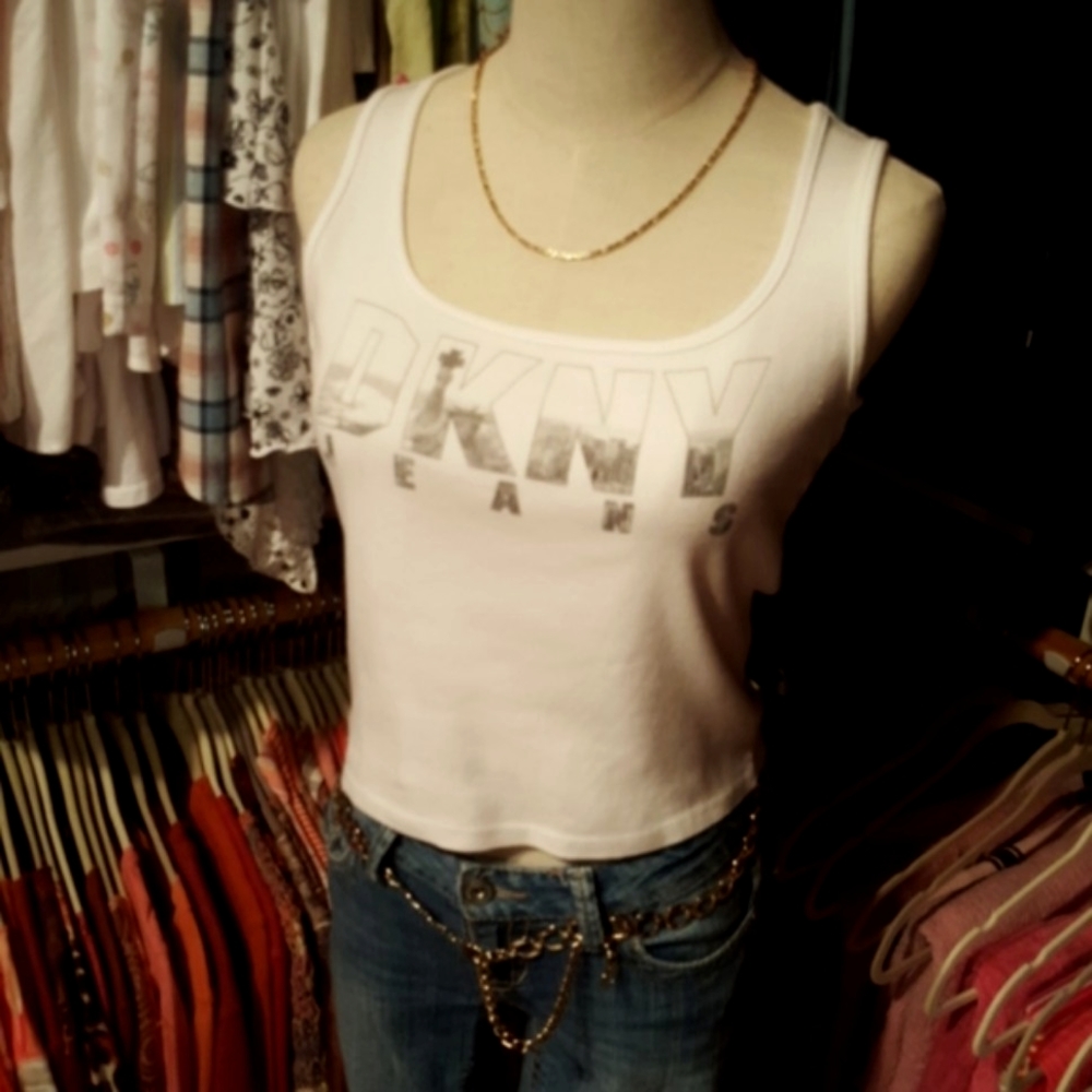 DKNY ♡ Rare Vintage Black 'n White "DKNY JEANS" New York Skyline Crop Tank Top S